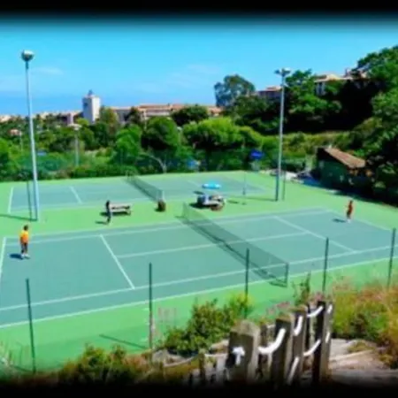 Apartment 2 Pieces Climatise En Rez-de-jardin Cap Esterel Agay *