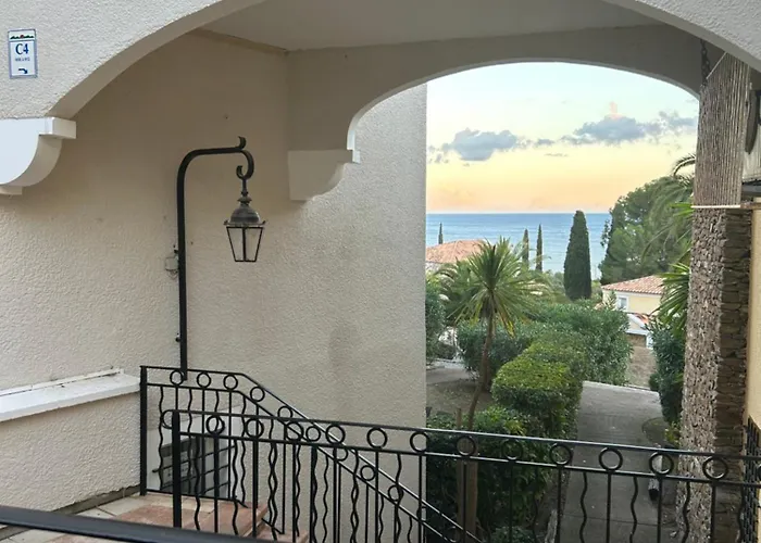 Apartment 2 Pieces Climatise En Rez-de-jardin Cap Esterel Agay