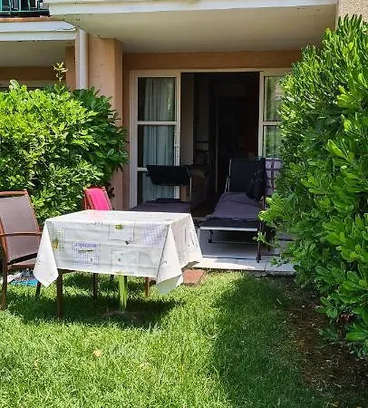 Apartment 2 Pieces Climatise En Rez-de-jardin Cap Esterel Agay *