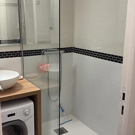 2 Pieces Climatise En Rez-de-jardin Cap Esterel Agay アパート Saint-Raphaël