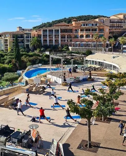Daire 2 Pieces Climatise En Rez-de-jardin Cap Esterel Agay *